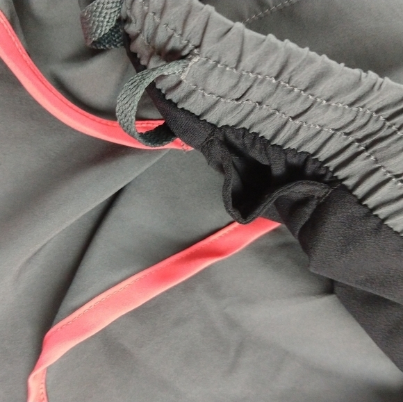 Under Armour Athletic shorts - Picture 7 of 12